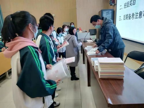 又獲獎又保研的00后學(xué)子 未畢業(yè)即回饋母校，為云鎮(zhèn)中學(xué)捐款傳遞感恩